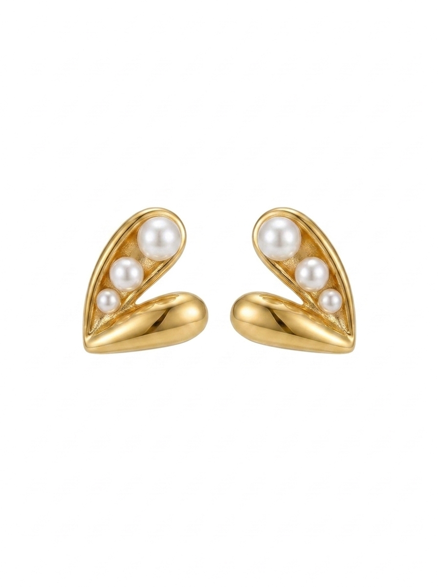 Pearl Heart Studs – Waterproof & Tarnish-Free