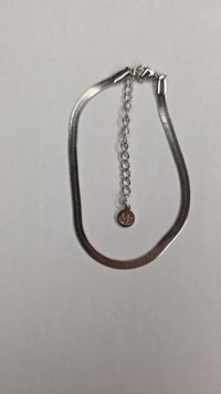 Herringbone Bracelet Silver – Waterproof & Tarnish-Free